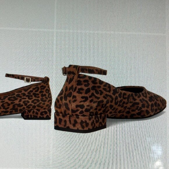 Seychelles® Leopard Flats, Leather, Size 8, Like New - Picture 13 of 14